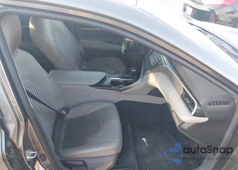 2018 Toyota Camry Se z USA, uszkodzony, nr VIN 4T1B11HK0JU041350